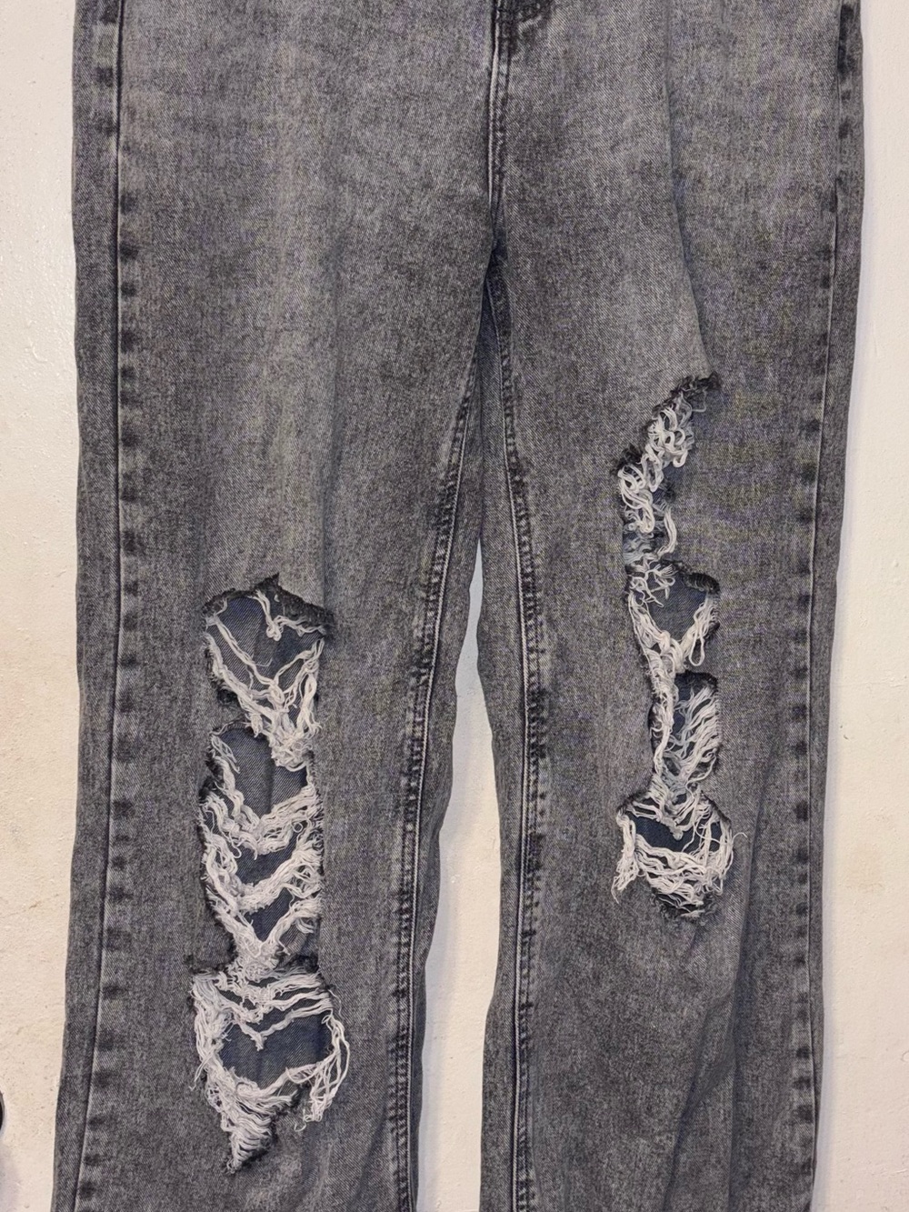 Charlotte Russe Gray Distressed Straight-Leg Jeans